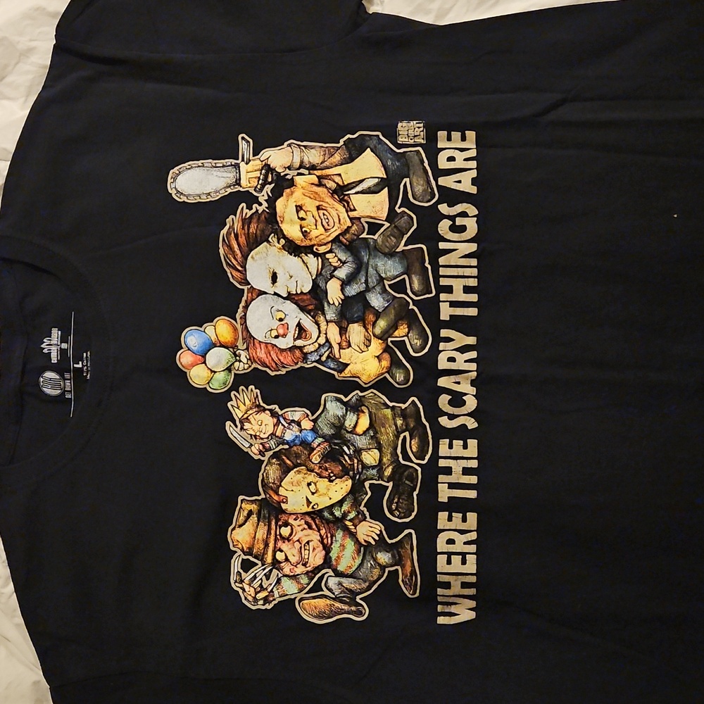 NWOT Horror Charcharter tshirt